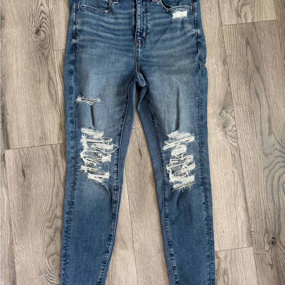 American Eagle Distressed Blue Jeans 4 Extra Short
